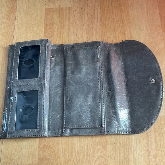 Guess wallet - Picture 3 of 7